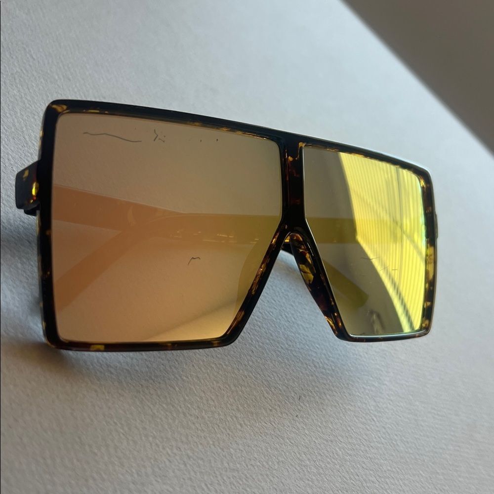 Stylish Sunglasses R27 - Picture 3 of 4